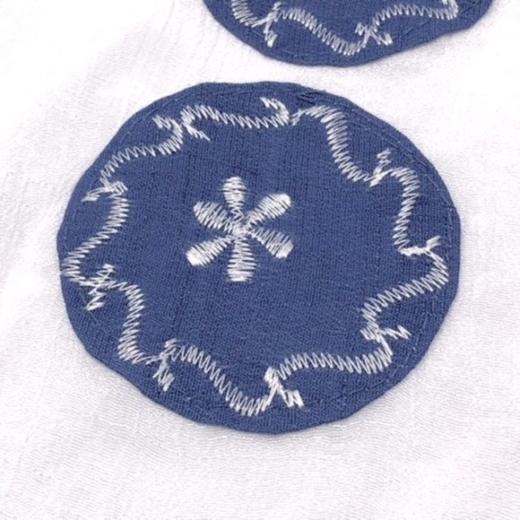 Boho White Sleeveless Blouse S Silk Cotton Embroidered Floral Circles Layered - Picture 6 of 8